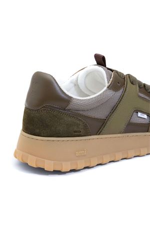 Sneakers basse stringate in pelle liscia AMI | USN504AL0127298