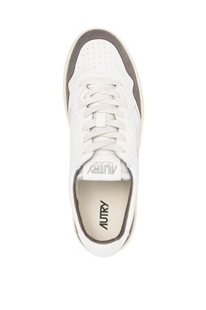 Medalist Low Sneakers In White Leather And Grey AUTRY | AULMGS45WHTMOREL