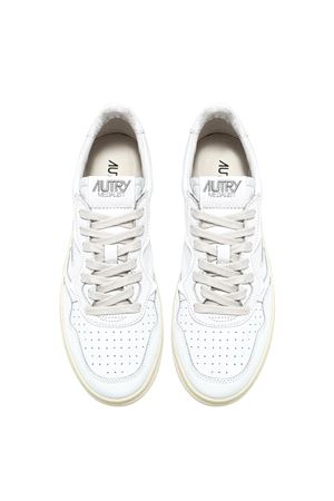 Medalist Low Sneakers In White Leather AUTRY | AULMLL15WHT