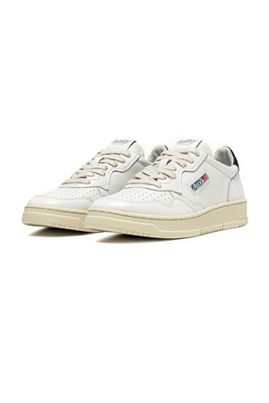 Medalist Low Sneakers In White And Black Leather AUTRY | AULMLL22WHTBLACK