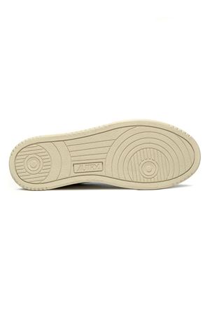 Medalist Low Sneakers In White And Black Leather AUTRY | AULMLL22WHTBLACK