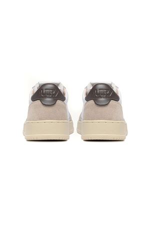 Medalist Low Sneakers In White And Morel AUTRY | AULMLS01WHTMOREL