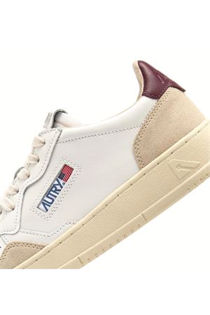 White and Burgundy Medalist Low Sneakers AUTRY | AULMLS03WHTBURGUND