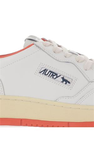 White and Red leather Autry x Maison Kitsuné sneakers AUTRY | AULMMK02WHTRED