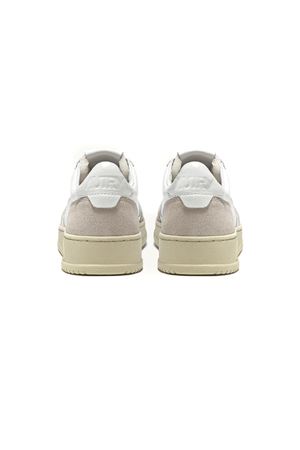 Medalist Low Sneakers In White And Beige AUTRY | AULWLS33WHITE