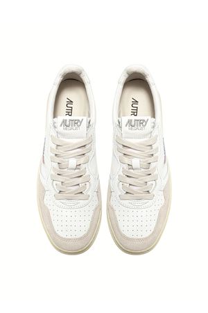 Medalist Low Sneakers In White And Beige AUTRY | AULWLS33WHITE