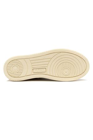 Medalist Low Sneakers In White And Gold Leather AUTRY | AULWLS75WHTGOLD