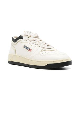 Medalist Sneakers In White and Black Leather AUTRY | MYMMEK07BLKMARSH