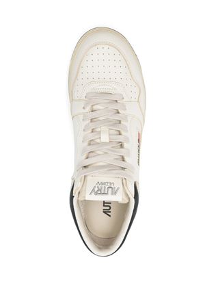 Medalist Sneakers In White and Black Leather AUTRY | MYMMEK07BLKMARSH
