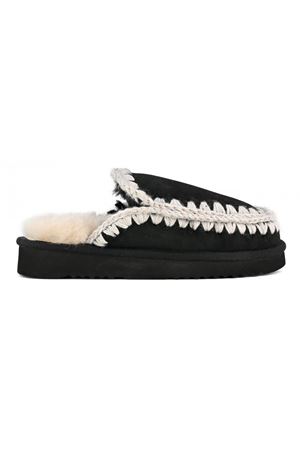 Black Eskimo slipper in double-face sheepskin MOU | FW101125ABKWHI