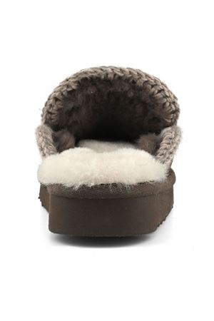 Brown Eskimo slipper in double-face sheepskin MOU | FW101125ABRPEP