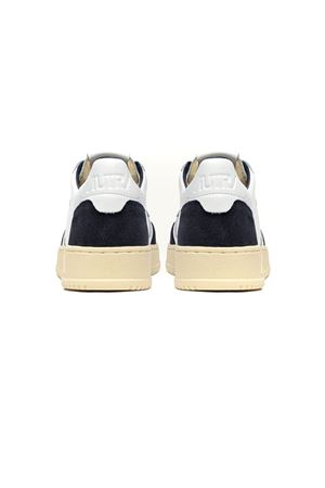 Medalist Low Sneakers In White Leather And Ocean Suede AUTRY | AULMFT07.