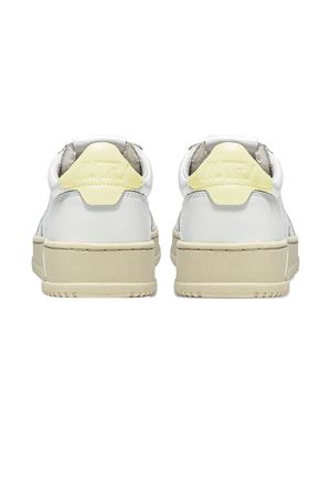 Medalist Low Sneakers In White Leather AUTRY | AULMLL09.