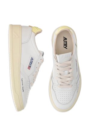Sneakers Medalist Low In Pelle Bianca E Gialla AUTRY | AULWDL02.